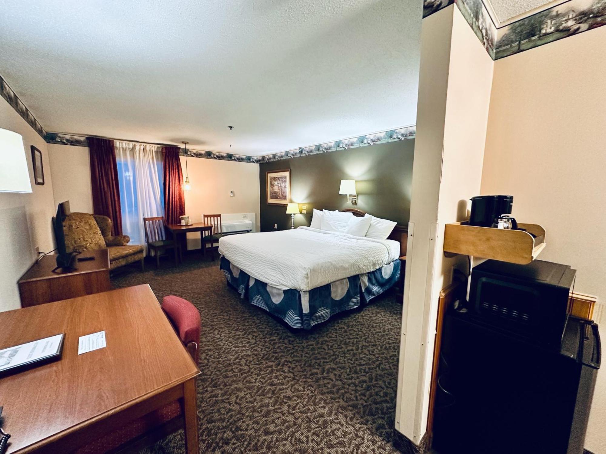 Ivey'S Motor Lodge Houlton Exterior photo