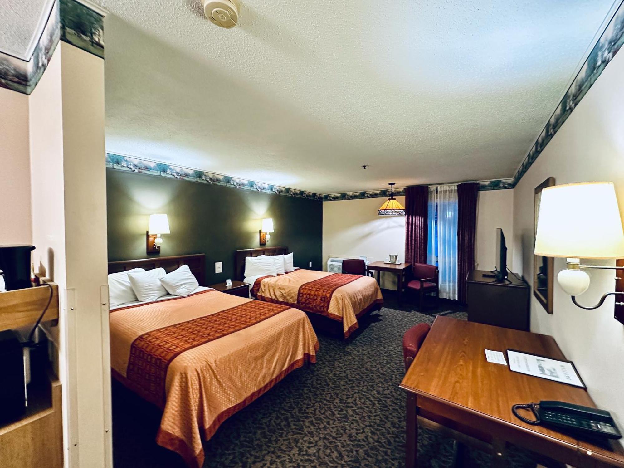 Ivey'S Motor Lodge Houlton Exterior photo